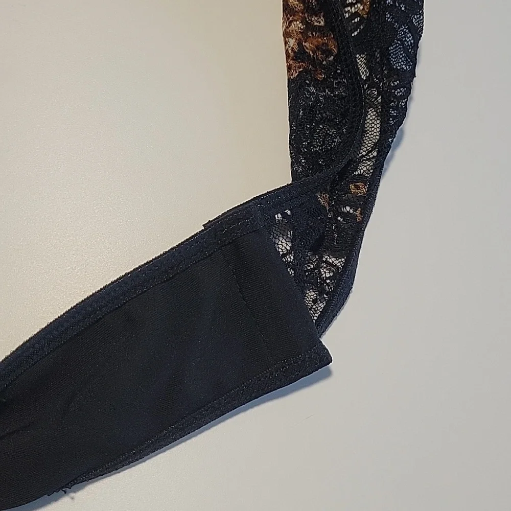 Floral Lace Long Sleeve Bodysuit Sz L